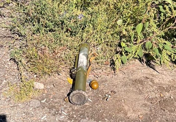 Поліцейські Кам`янського вилучили у місцевого жителя гранатомет та гранату 1 Поліцейські Кам`янського вилучили у місцевого жителя гранатомет та гранату ФОТО