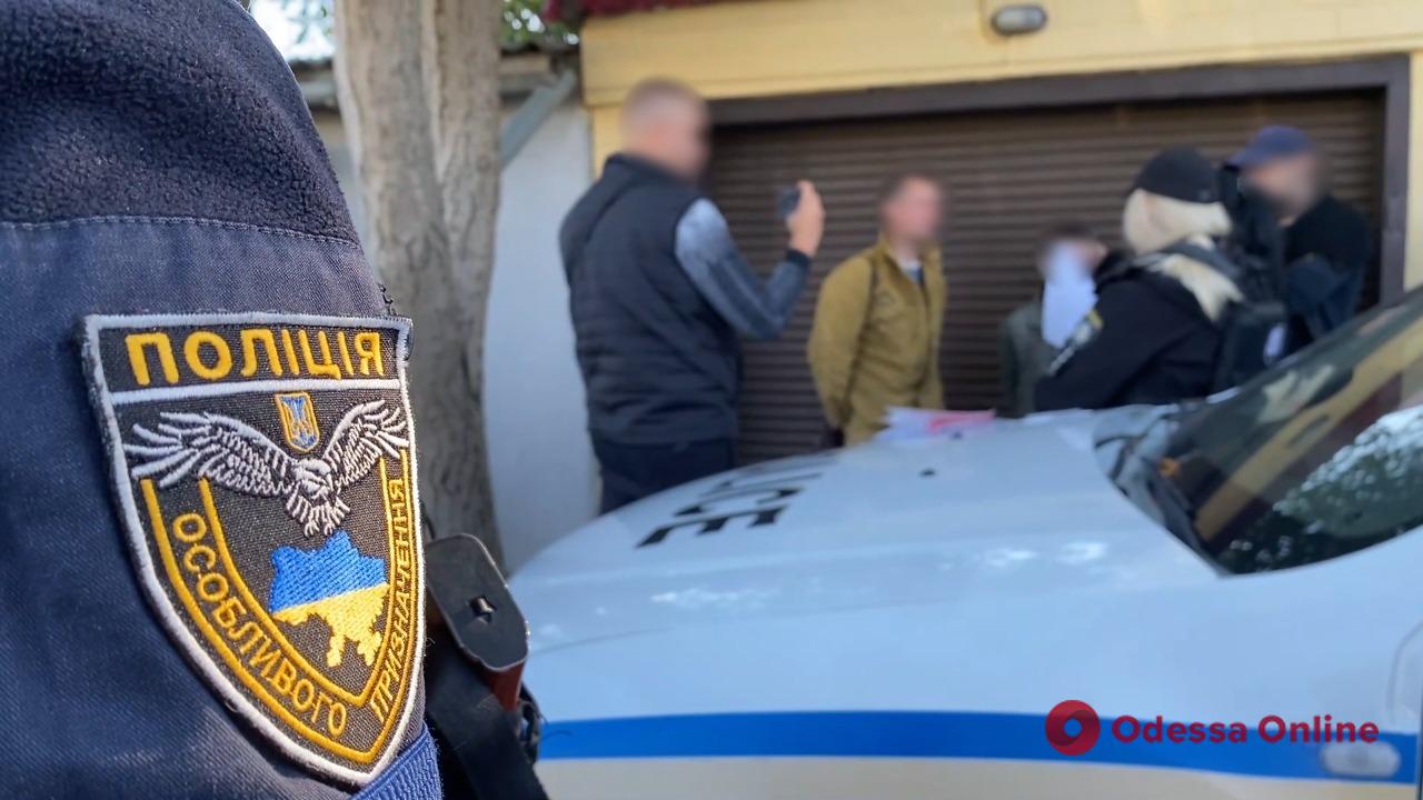 В Одесі затримали чоловіка з партією метадону — він робив «закладки» ФОТО