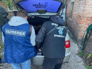 Шахрайство на дровах: у Кривому Розі поліцейські викрили місцевих жителів, які ошукували людей ФОТО