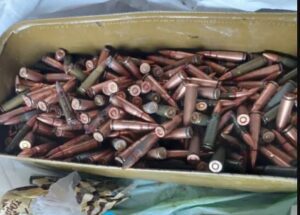 У Дніпрі під час демонтажу незаконно встановленого гаражу знайшли боєприпаси ФОТО