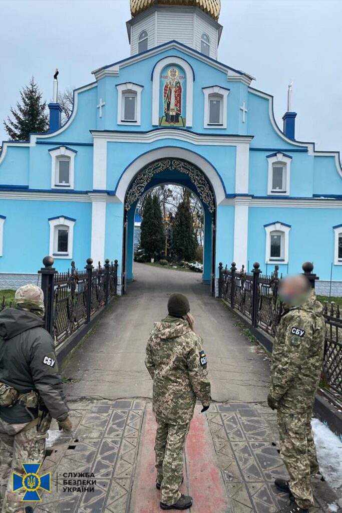 СБУ проводить обшуки у монастирях та церквах УПЦ (МП) у Рівному ФОТО
