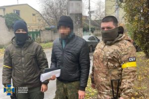 Двох співробітників «МВД рф», які відправляли людей на катування, затримали в Херсоні ФОТО