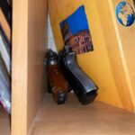 Розбійний напад у Дніпрі: грабіжник із пістолетом вдерся до магазину ФОТО