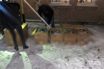 На Вінниччині поліцейські викрили шахраїв, які забрали на пошті чужі генератори вартістю понад 300 тисяч гривень ФОТО