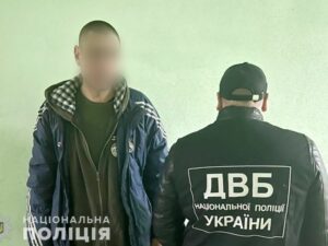 В Миколаєві чоловік спочатку побив нунчаками жінок, а потім намагався побити й поліцейських – його затримали ФОТО