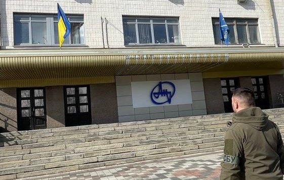 СБУ оголосила підозри трьом посадовцям ДП «Антонов» за перешкоджання підготовці оборони аеродрому в Гостомелі ФОТО