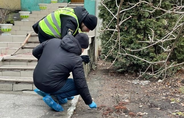 У приміщенні дитсадка Рівного знайшли мертвого охоронця ФОТО