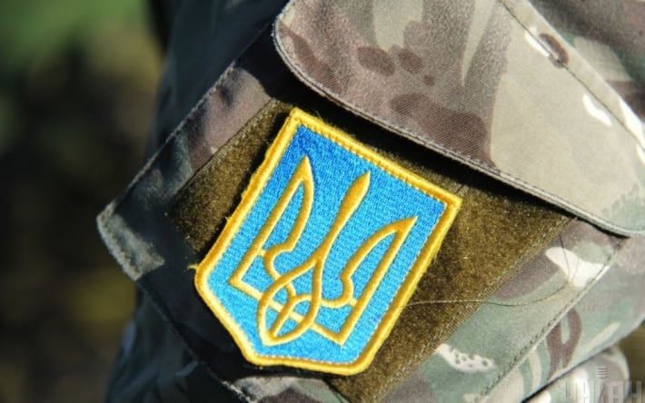 У Дніпрі автомобіль збив військового, який роздавав повістки, та втік - ЗМІ ФОТО