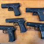 У Дніпрі затримали групу озброєних осіб, причетних до хуліганських дій та організації шахрайських кол-центрів ФОТО