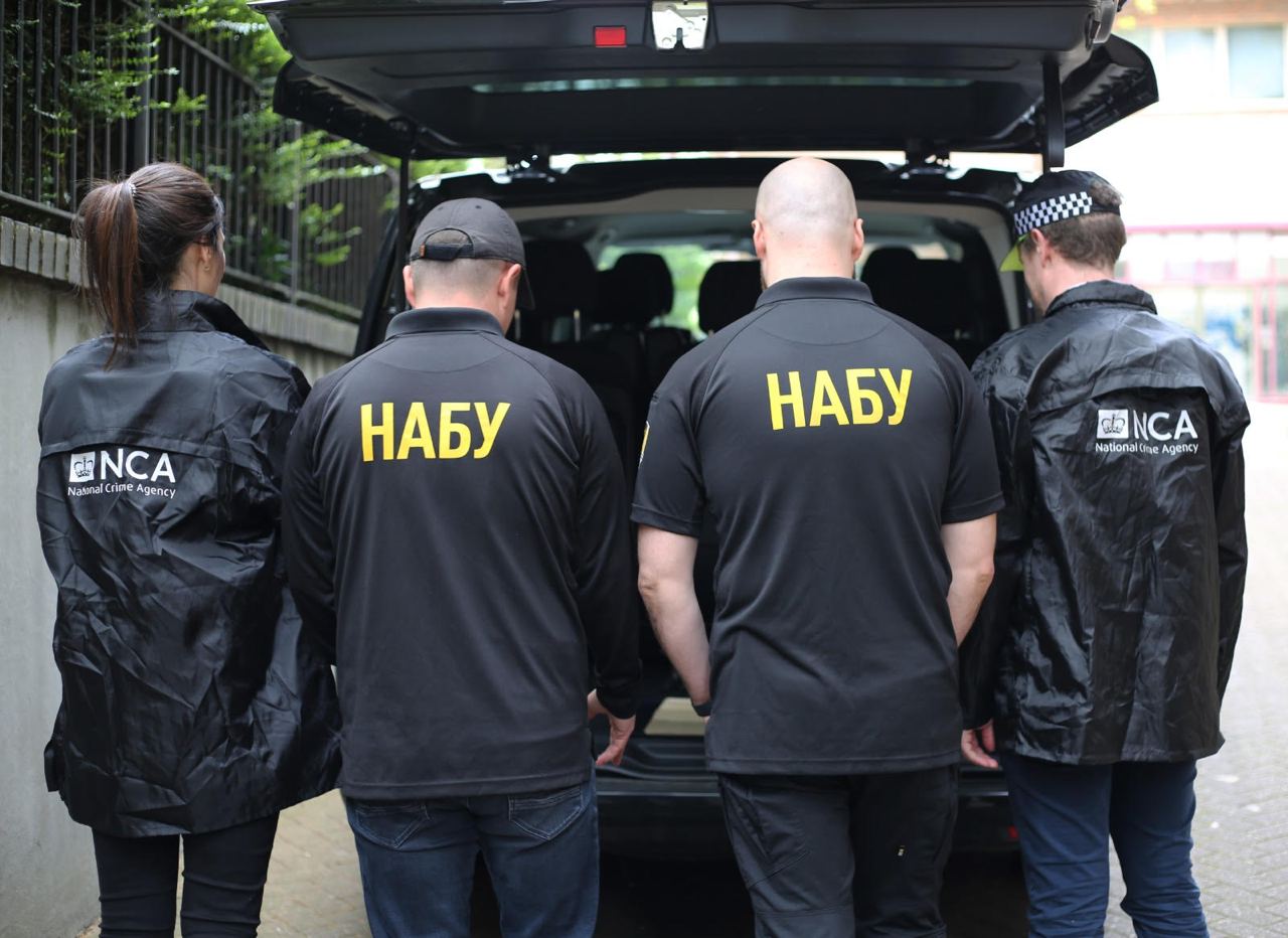 Велика Британія передала НАБУ докази у справі злочинної організації в мерії Одеси 1 Велика Британія передала НАБУ докази у справі злочинної організації в мерії Одеси ФОТО