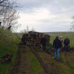 Під Харковом машина енергетиків підірвалася на міні, загинула людина ФОТО
