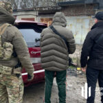 Мільйонні обороти: ДБР затримало в Києві наркоділків, які виробляли та збували психотропи ФОТО
