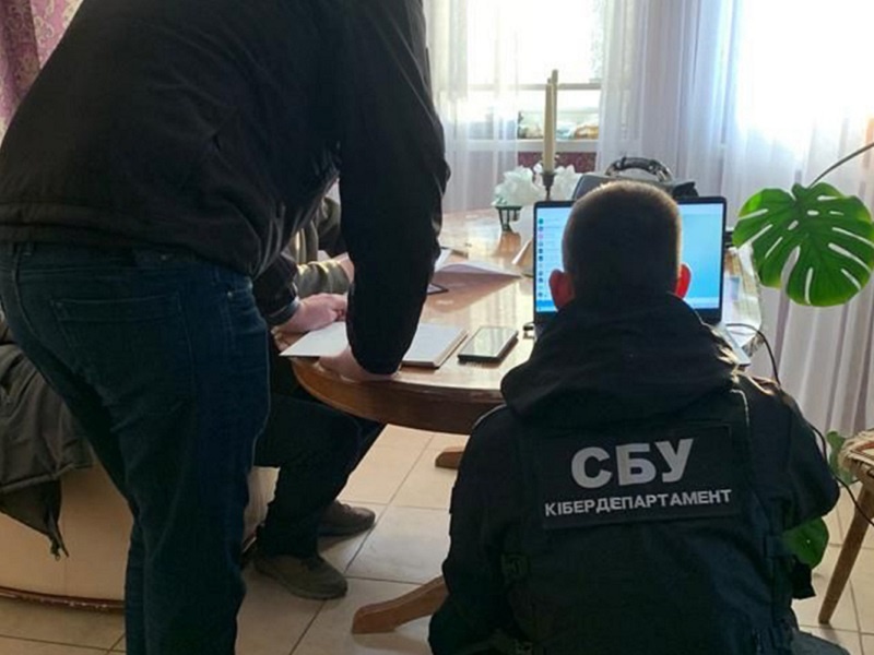 СБУ викрила в Україні російську фінансову піраміду на майже 40 мільйонів доларів 1 СБУ викрила в Україні російську фінансову піраміду на майже 40 мільйонів доларів ФОТО