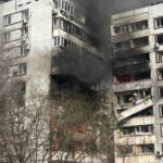 СБУ затримала чоловіка, який передавав ворогу інформацію про наслідки ракетного удару по багатоповерхівці в Запоріжжі ФОТО