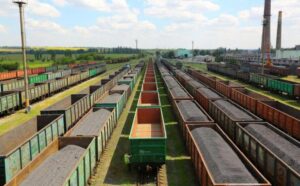 Працівник залізниці організував «сімейний підряд» з розкрадання вугілля ФОТО