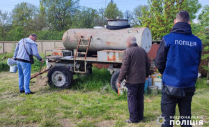Мережа АЗС на Миколаївщині збувала перевізникам і фермерам неякісне пальне: у ході обшуків вилучено понад 30 тонн нафтопродуктів ФОТО