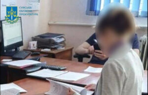 Самовільно звільнила ТОВ від сплати мита: на Сумщині викрито держінспекторку ФОТО