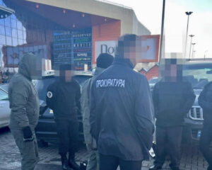 Судитимуть посадовців Укртрансбезпеки, які брали хабарі за місце в «єЧерзі» ФОТО