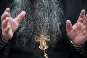 Засуджено батюшку УПЦ МП, який зі спільниками отримав хабаря ФОТО