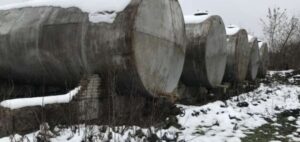 Керівник тернопільського аеропорту Пуківський сам у себе купив нафтові резервуари за заниженою ціною ФОТО