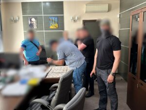 Посадовця податкової служби Київщини судитимуть за вимагання та отримання хабаря ФОТО