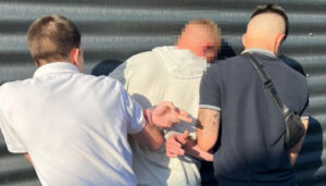 За «схеми» ухилення від призову затримали посадовців військкоматів у трьох областях ФОТО