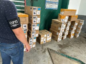 Українець намагався незаконно ввезти в Україну партію електронних сигарет вартістю ₴4 млн ФОТО