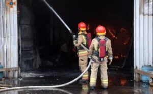 Сильна пожежа на Дніпропетровщині: горіли 2000 кв.м складських приміщень ФОТО