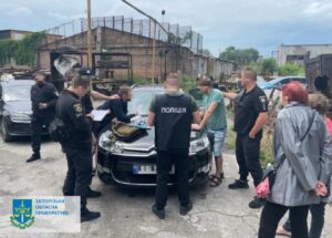 У Запоріжжі чоловік замаскував вироблення наркотиків та психотропів під виробництво харчових продуктів ФОТО