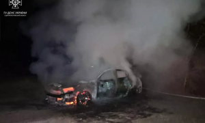 У Дніпрі згоріли дві іномарки ФОТО