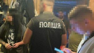 На Львівщині викрили жінку на шахрайстві з продажу неіснуючих товарів для військових ФОТО