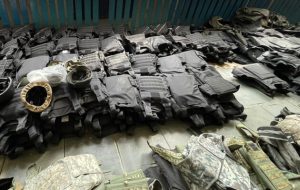 НЕЯКІСНІ БРОНЕЖИЛЕТИ НА 250 МІЛЬЙОНІВ: ДВОМ ЕКСЧИНОВНИКАМ МІНОБОРОНИ ЗАГРОЖУЄ 12 РОКІВ ТЮРМИ ФОТО