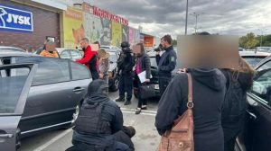 НА СУМЩИНІ "ВОРОЖКА" ОБДУРИЛА ЖІНКУ НА 1,9 МЛН ГРН ФОТО