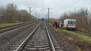 У Кам’янському потяг збив двох залізничників ФОТО