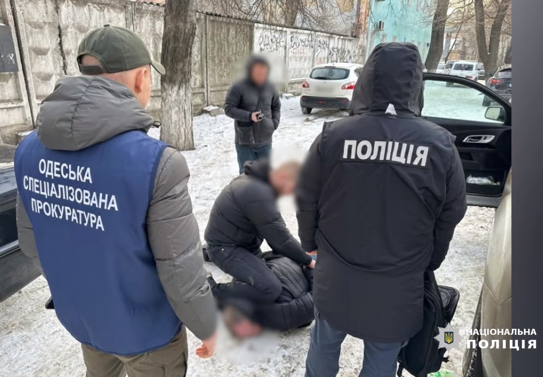 В Одесі затримали директора підприємства, який вимагав хабар від військовослужбовця ЗСУ ФОТО