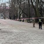 У центрі Запоріжжя чоловік застрелив жінку, дочекався поліції й застрелився сам ФОТО